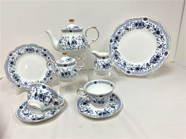 Blue Floral Pattern 24 Piece Porcelain Tea Set